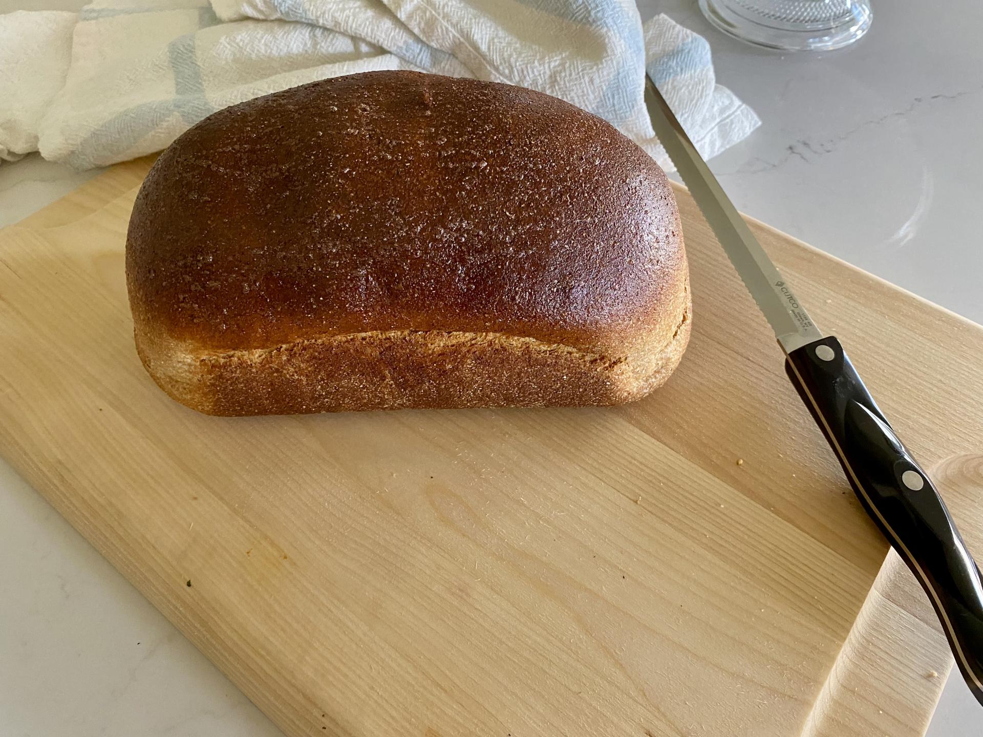 Homemade Seed-Oil Free Sandwich Bread